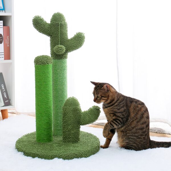 2242-qfm61f.jpg Cactus Shaped Cat Scratching Post